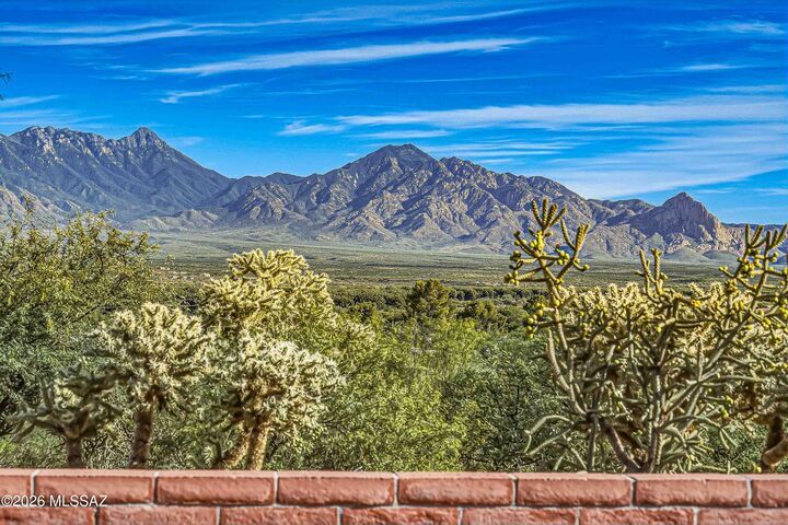 Property Photo:  250 W Calle Lecho  AZ 85622 