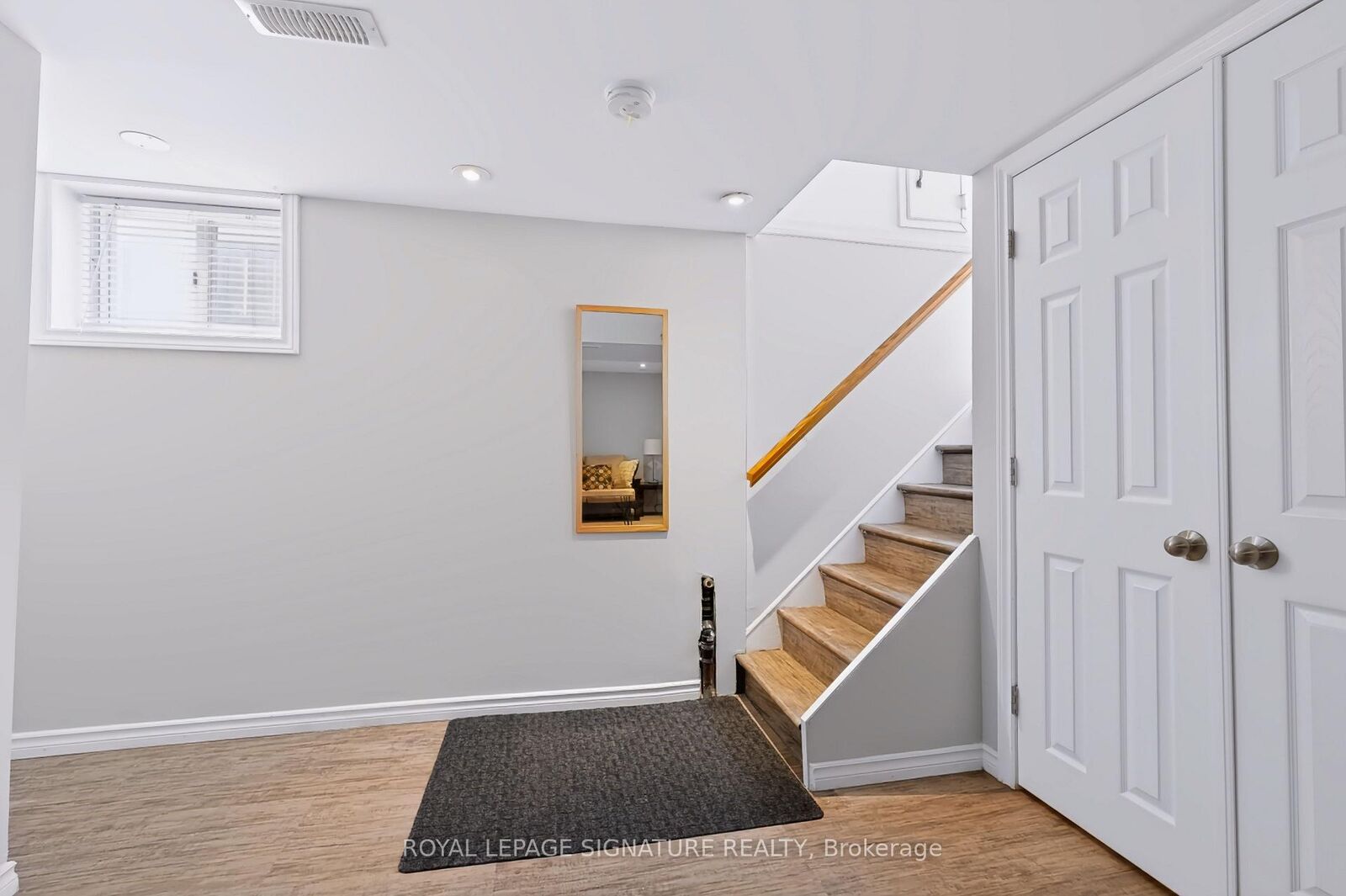 Property Photo:  66 Miramar Crescent Bsmt  ON M1J 1R6 