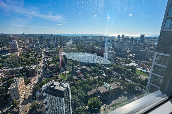 Property Photo:  251 Jarvis Street 4703  ON M5B 0C3 