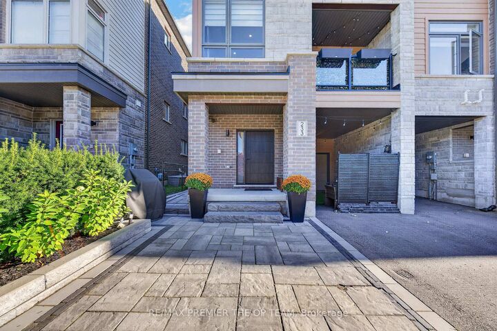 Property Photo:  233 Vivant Street  ON L3X 0K9 