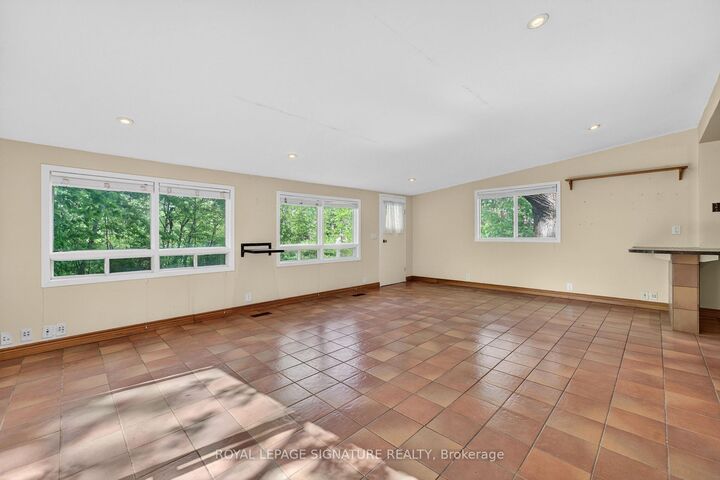 Property Photo:  429 Rouge Hills Drive  ON M1C 2Z6 