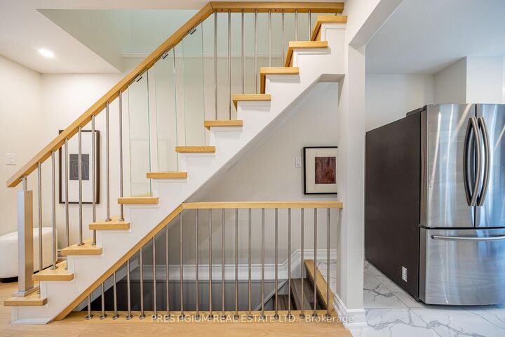 Property Photo:  4094 Teakwood Drive  ON L5C 3L6 