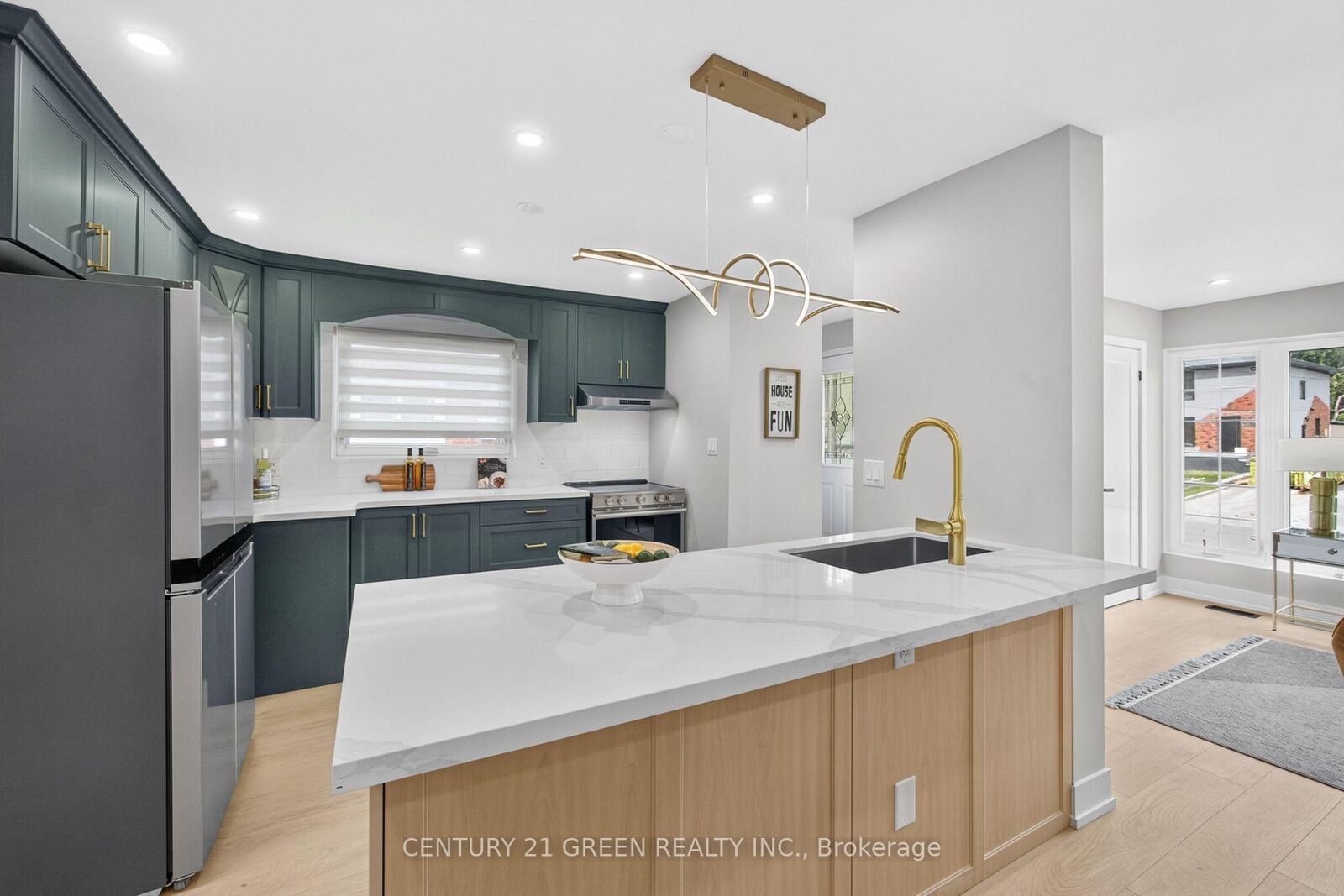 Property Photo:  3628 Anniversary Road  ON L5C 2G1 