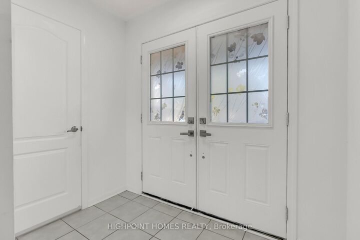 Property Photo:  1802 Liatris Drive  ON L1X 0A8 