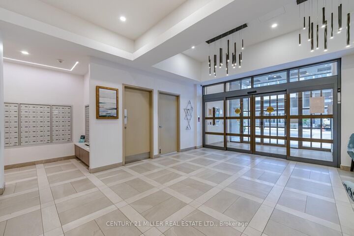 Property Photo:  140 Simcoe Street 12  ON M5H 4E9 