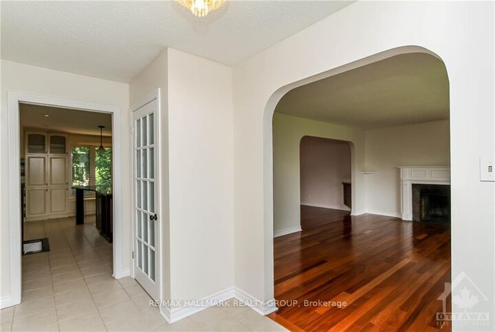 Property Photo:  570 Duff Crescent  ON K1J 7C5 