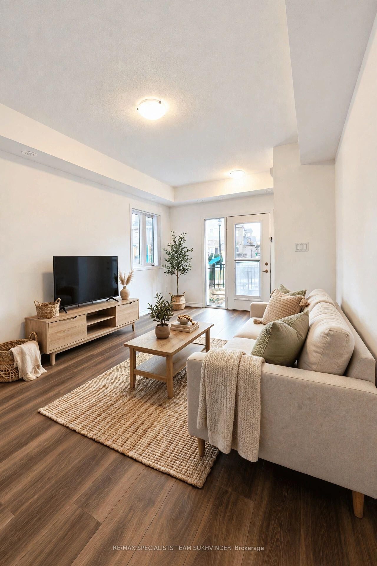 Property Photo:  250 Sunny Meadows Boulevard 146  ON L6R 3Y7 