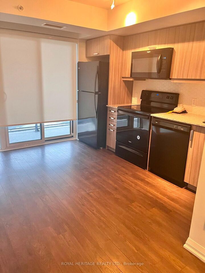 Property Photo:  30 Meadowglen Place 502  ON M1G 0A6 