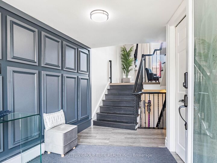 Property Photo:  640 Rathburn Road E 8  ON L4Z 1C6 