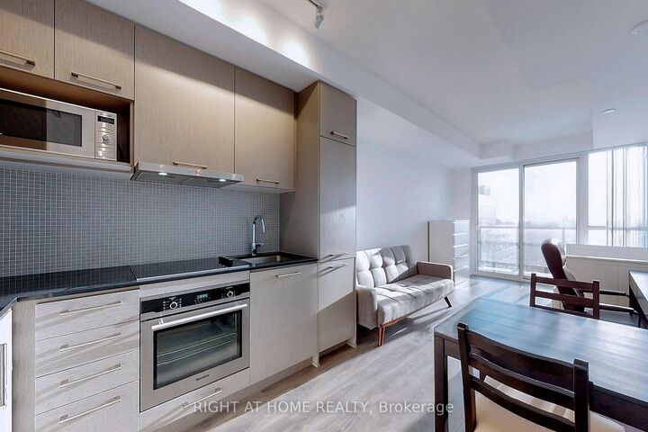 Property Photo:  87 Peter Street 3505  ON M5V 2G4 
