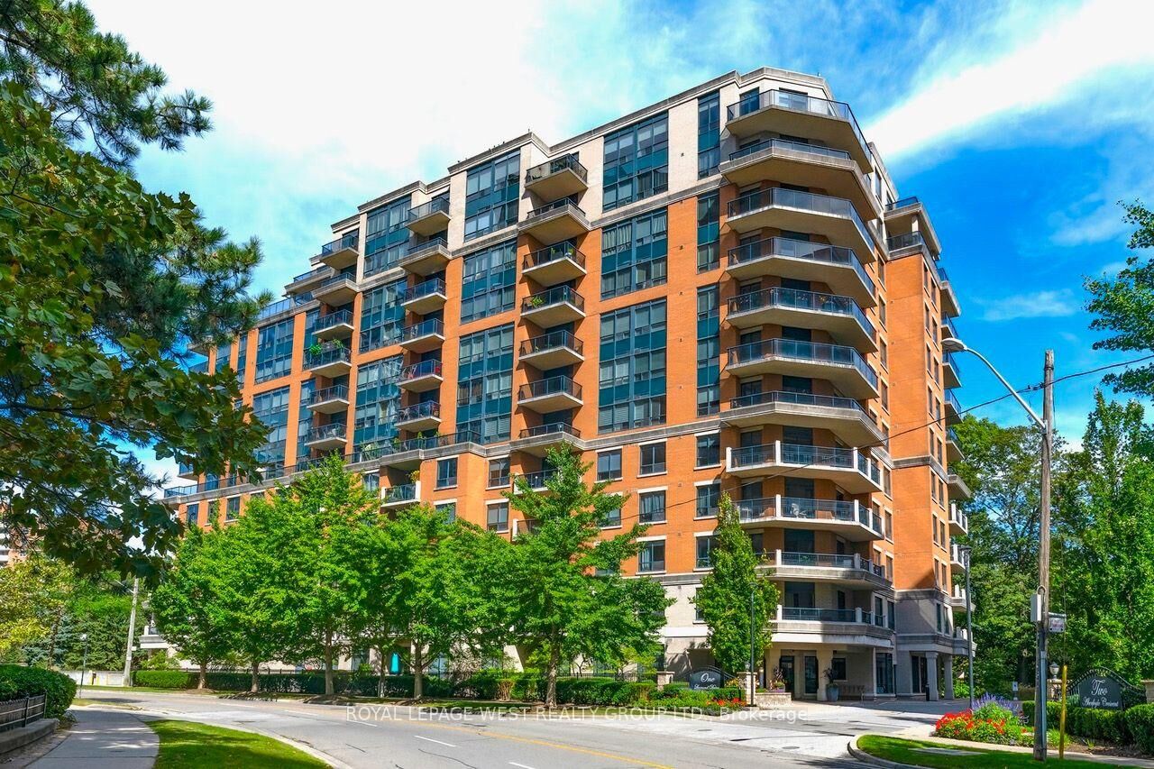 Property Photo:  1 Lomond Drive 302  ON M8X 2Z3 