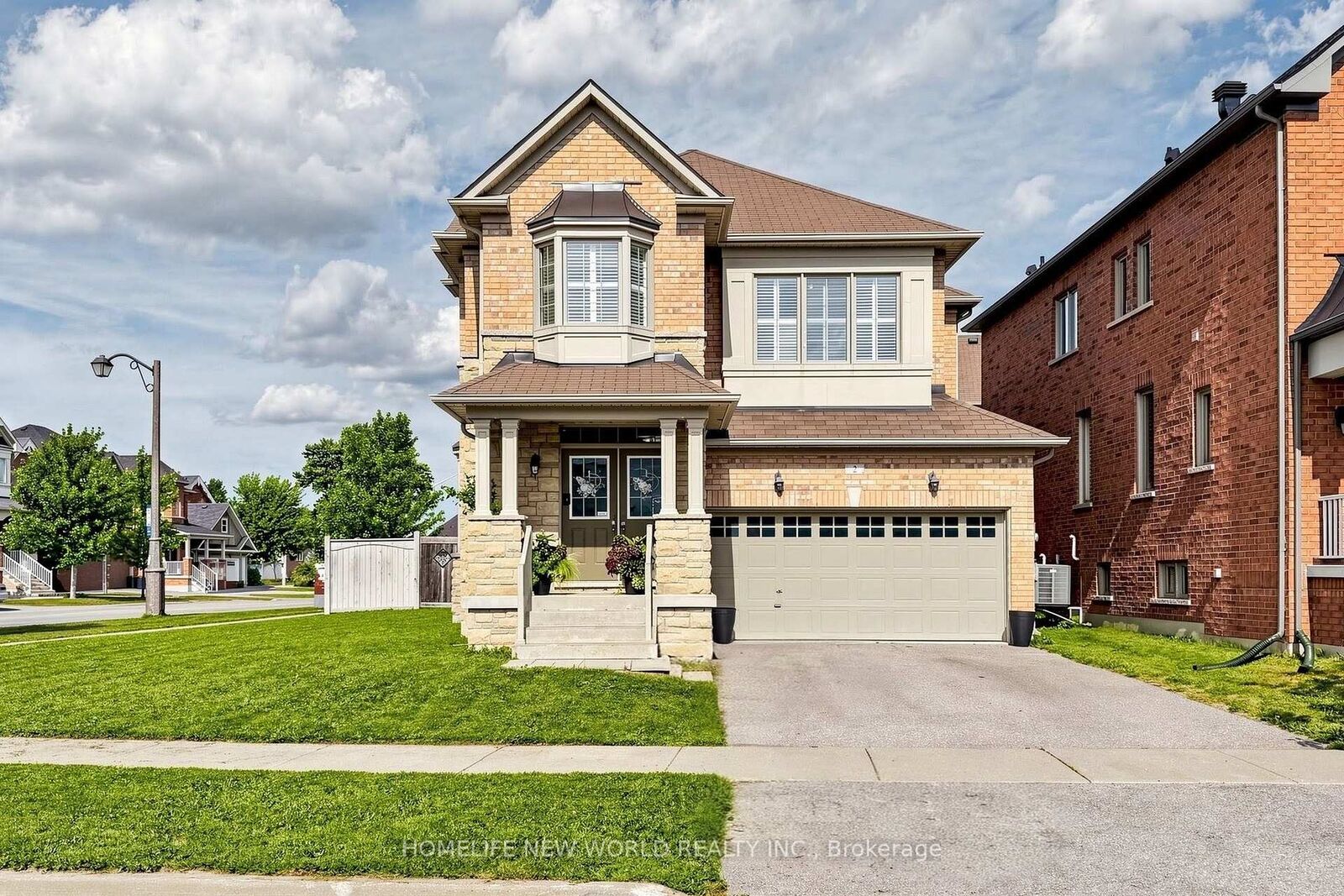 Property Photo:  2 Lucida Court  ON L4A 1S1 