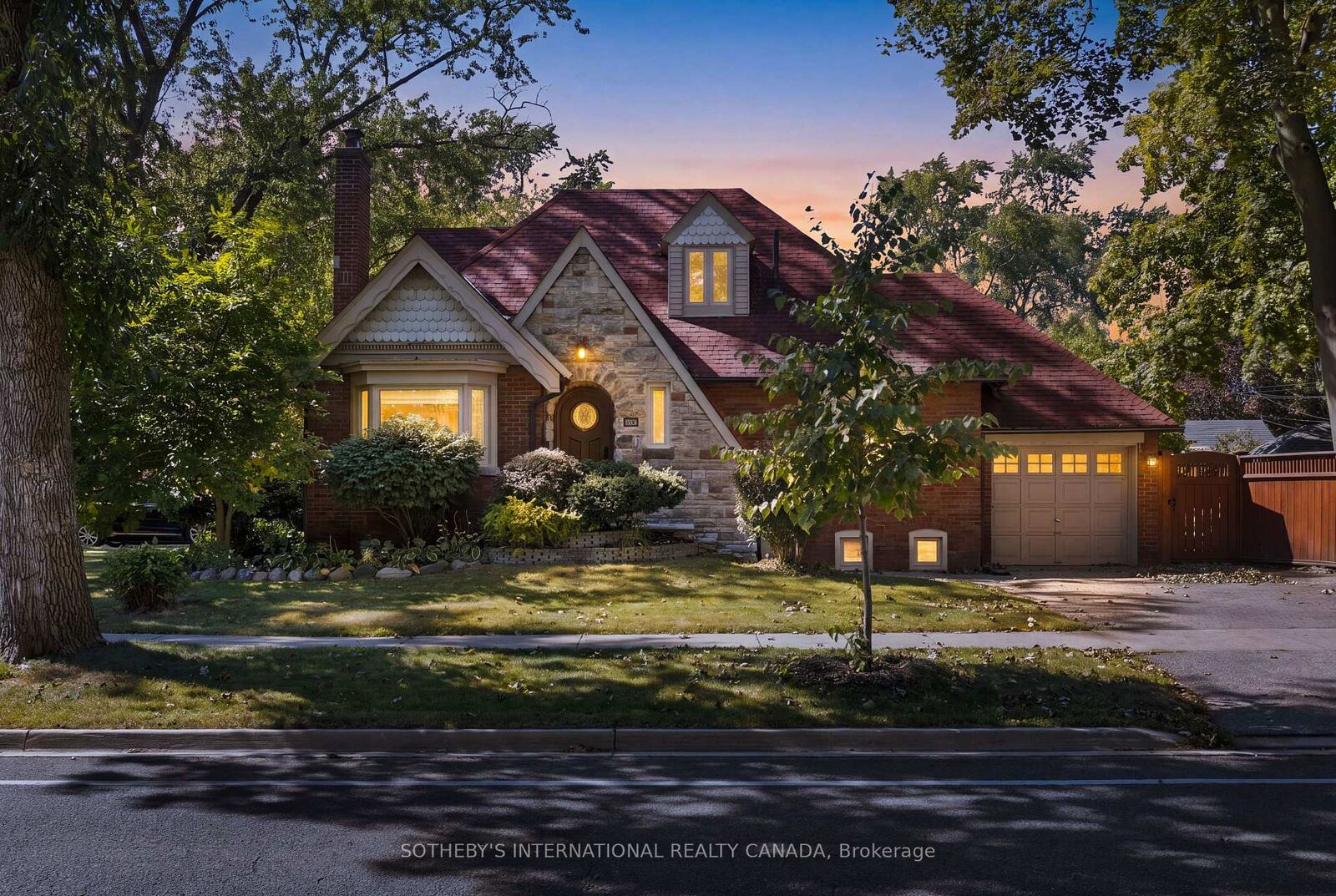 Property Photo: 1048 Royal York Road ON M8X 2G7