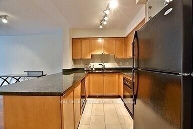 Property Photo: 18 Stafford Street 802 ON M5V 3W4