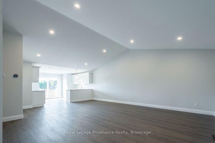 Property Photo:  44 Mackenzie John Crescent  ON K0K 1H0 