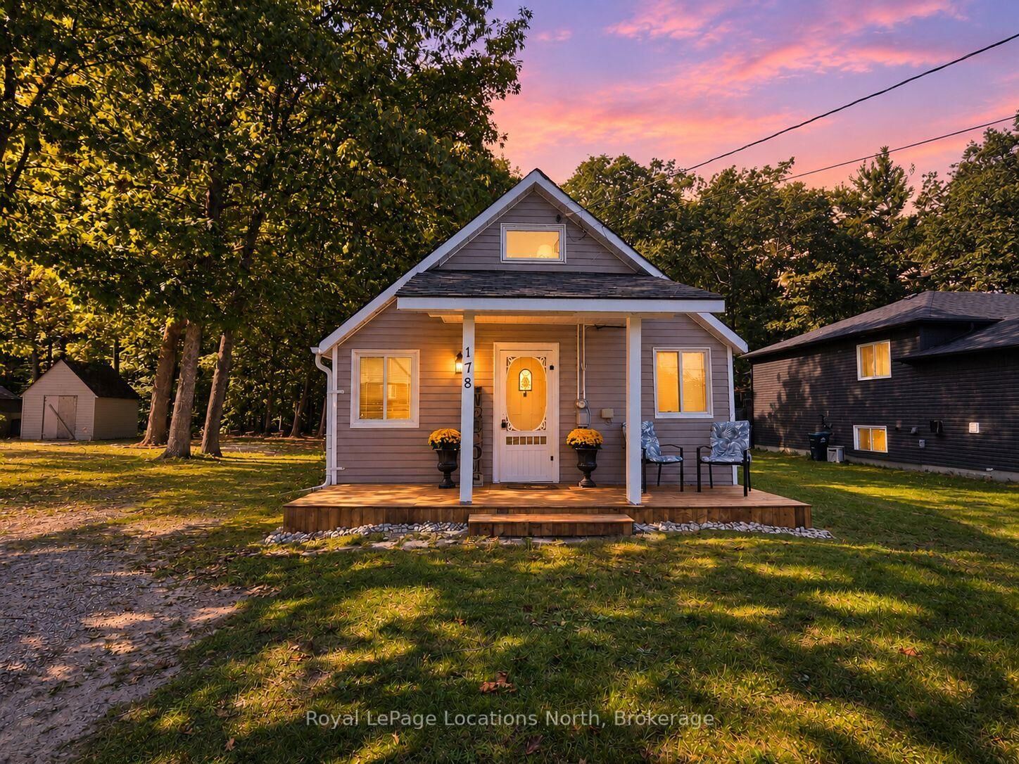 Property Photo: 178 Golf Course Road ON L9Z 1S6