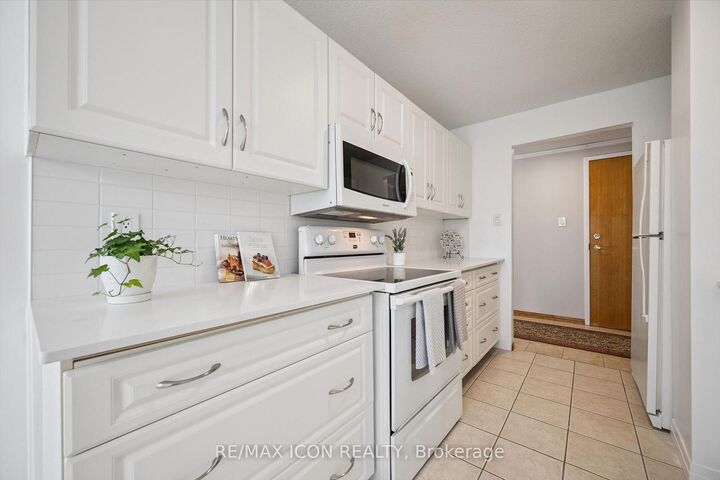 Property Photo:  55 Blue Springs Drive 311  ON N2J 4T3 