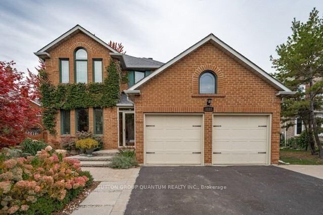 Property Photo:  1117 Valleybrook Drive  ON L6H 4N1 