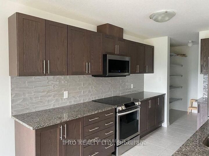 Property Photo:  135 Hardcastle Drive 24  ON N1S 0B6 