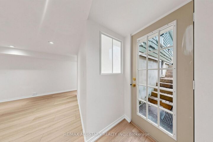 Property Photo:  68 Macpherson Avenue Basement  ON M5R 1W8 