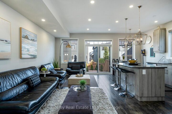 Property Photo:  207 Courtland Street  ON L9Y 4E2 
