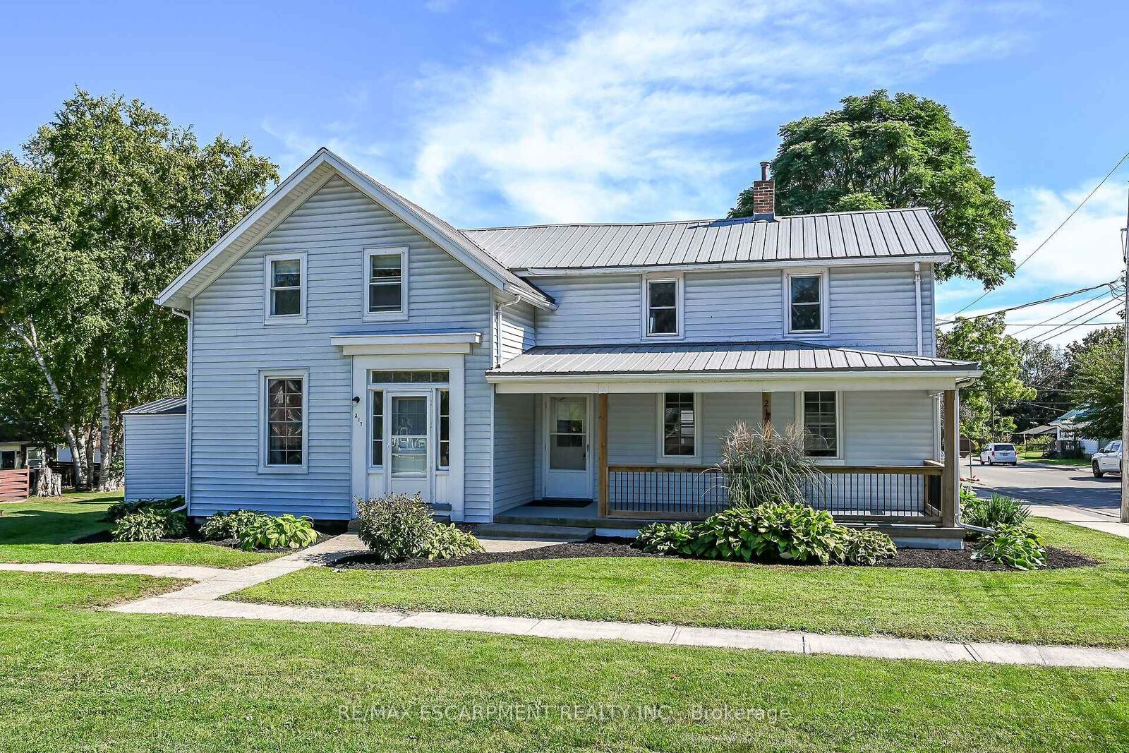 Property Photo:  217-219 Nelson Street W  ON N0A 1N0 