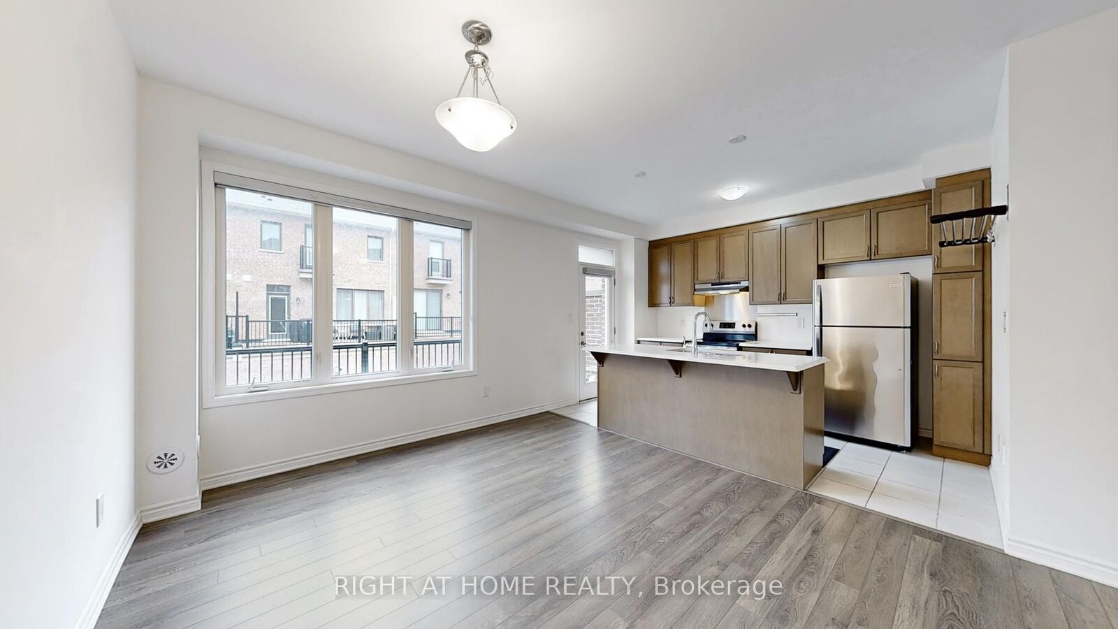 Property Photo:  5 Casely Avenue  ON L4S 0J8 