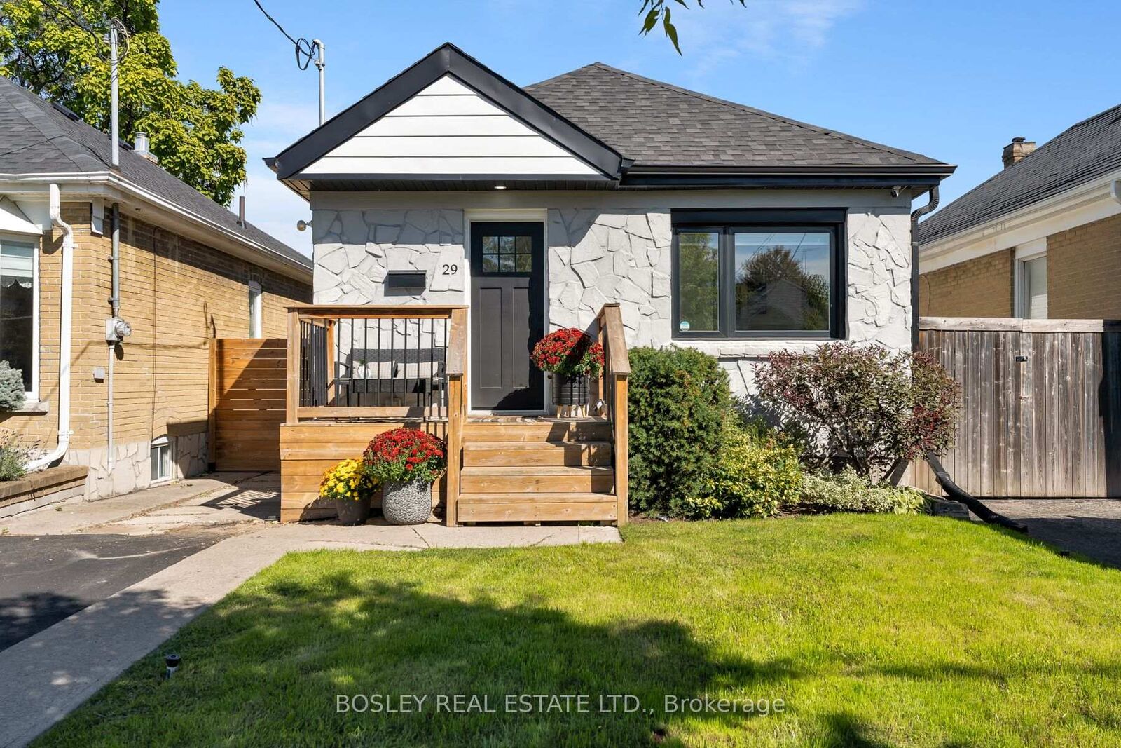 Property Photo:  29 Blakley Avenue  ON M6N 3Y4 