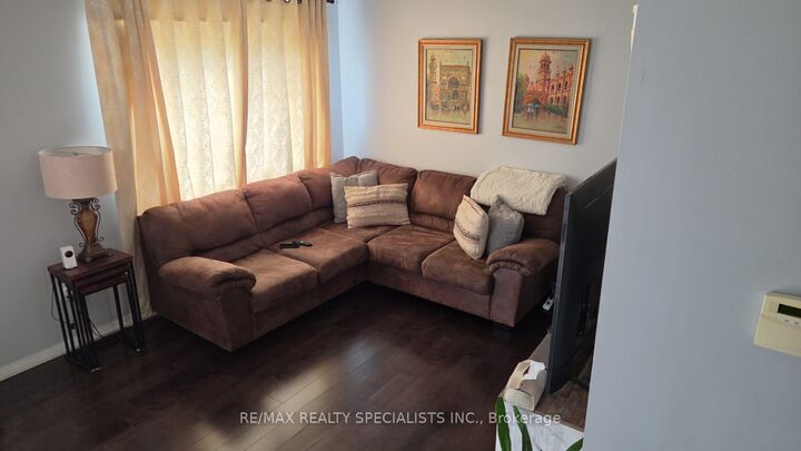 Property Photo:  710 Thompson Road  ON L9T 0C8 
