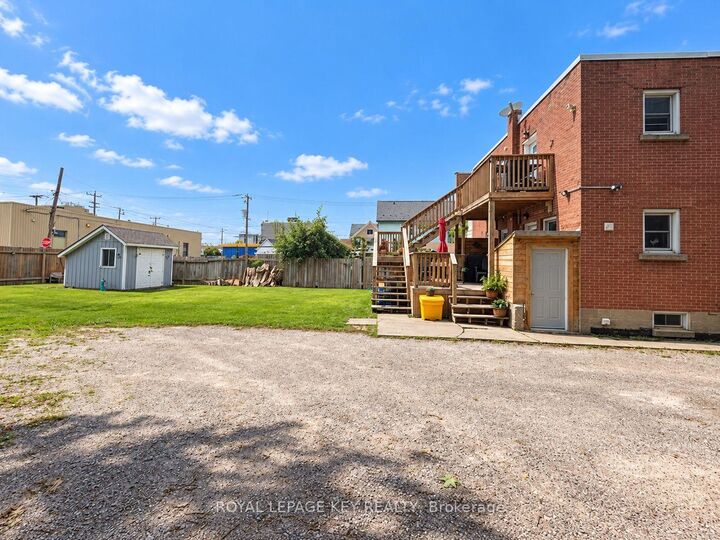 Property Photo:  115 Brock Street N  ON N7T 5Y9 