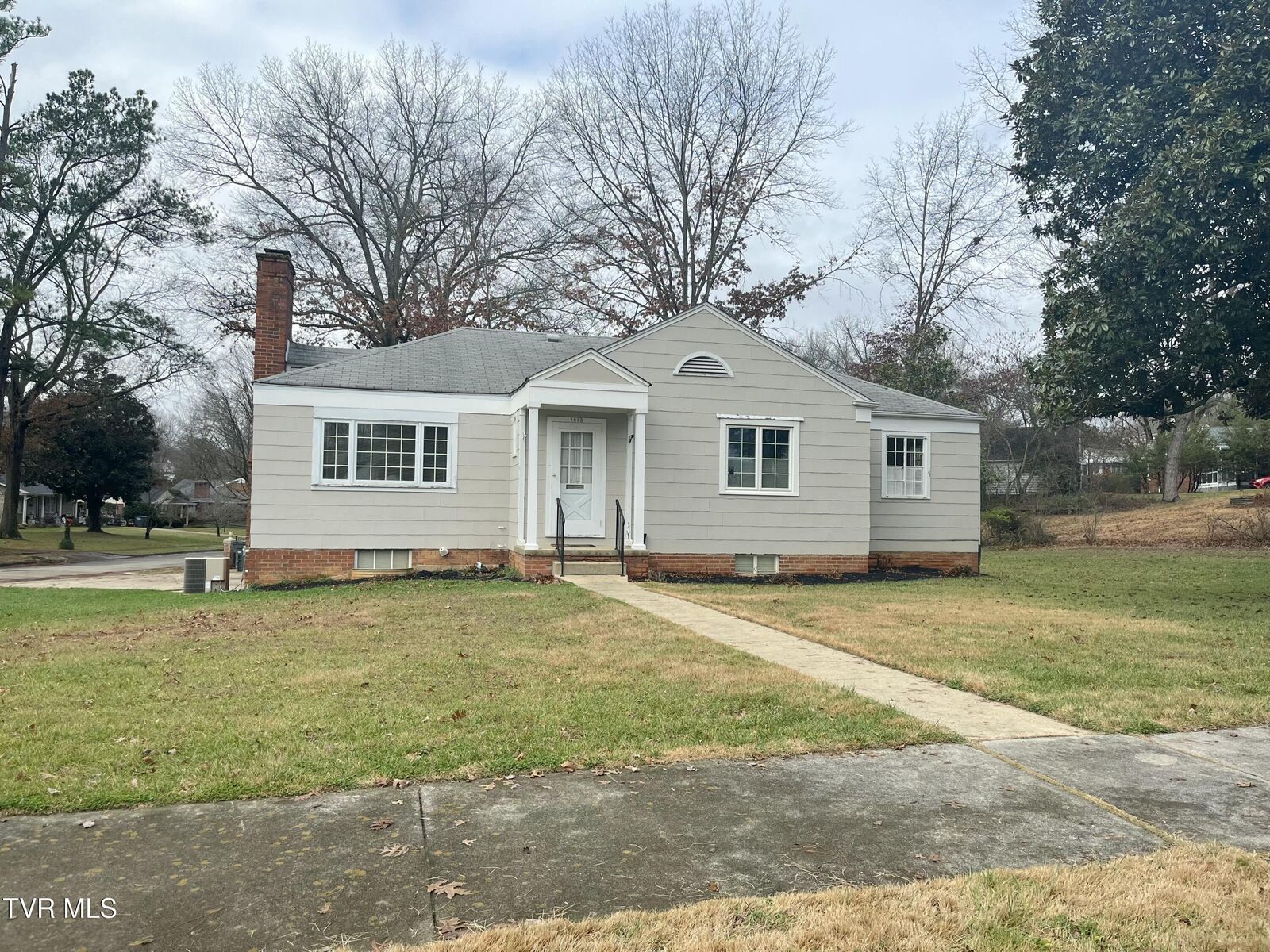 Property Photo:  1613 Belmeade Drive  TN 37664 