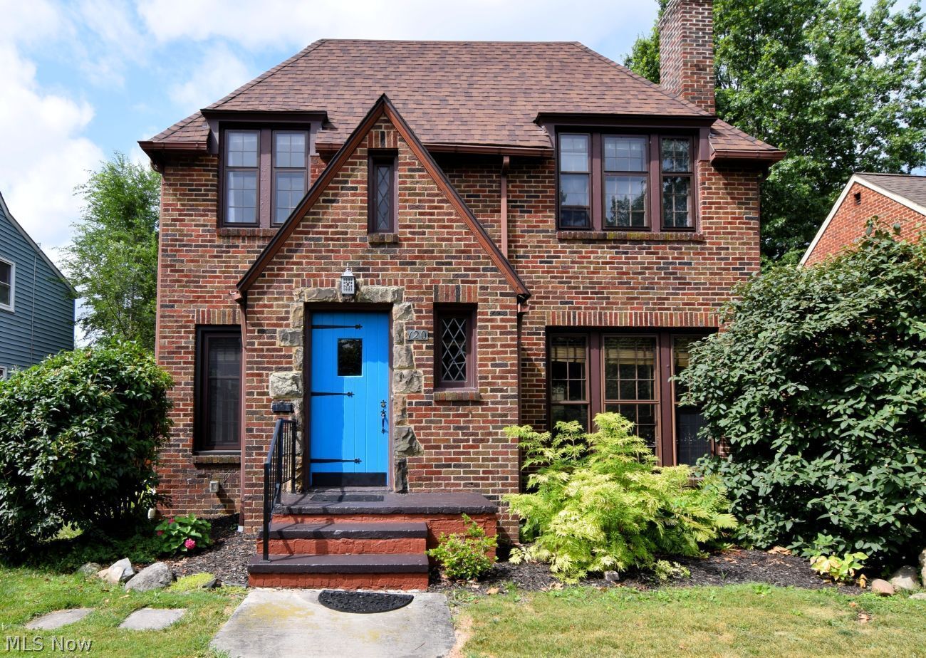 Property Photo:  120 E 209th Street  OH 44123 