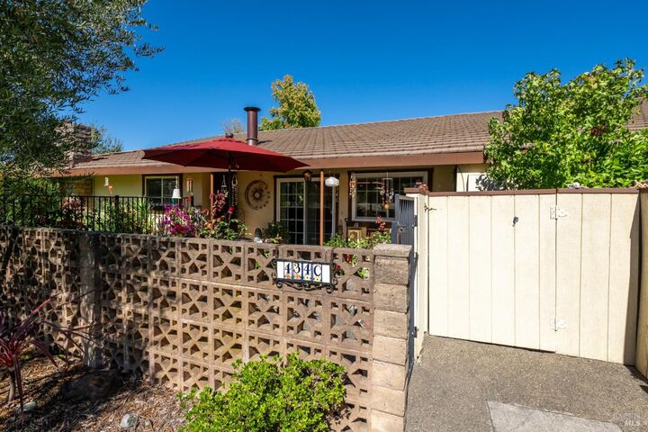 Property Photo: 434 Las Casitas Court C CA 95403