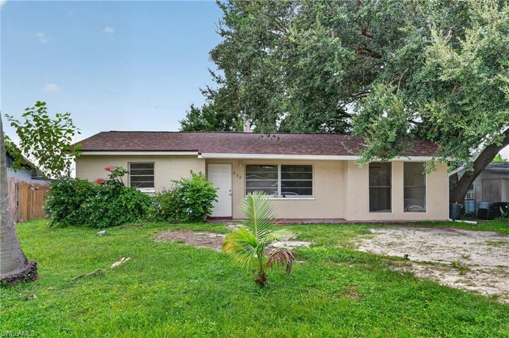 Property Photo:  273 Whittier Ave  FL 33917 