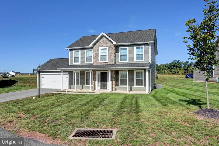 Property Photo:  10 Egret Court  PA 17325 
