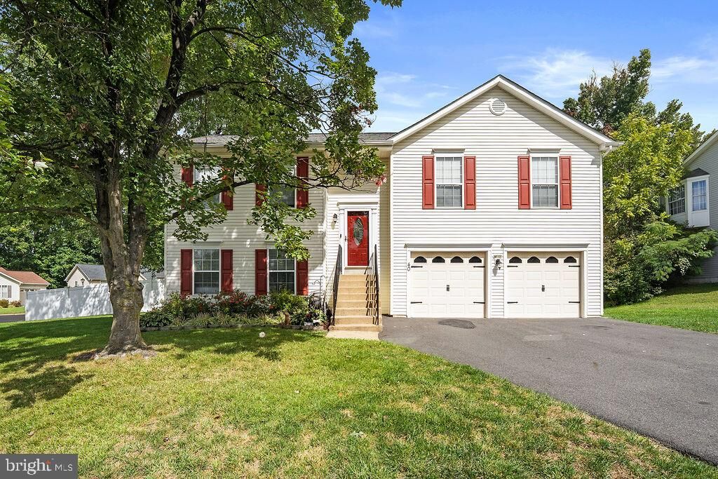 Property Photo:  40 Thornberry Lane  VA 22556 