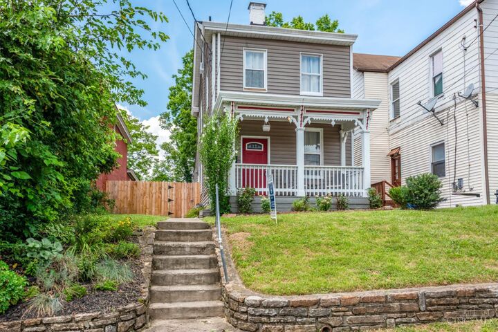 Property Photo: 4211 Kirby Ave OH 45223