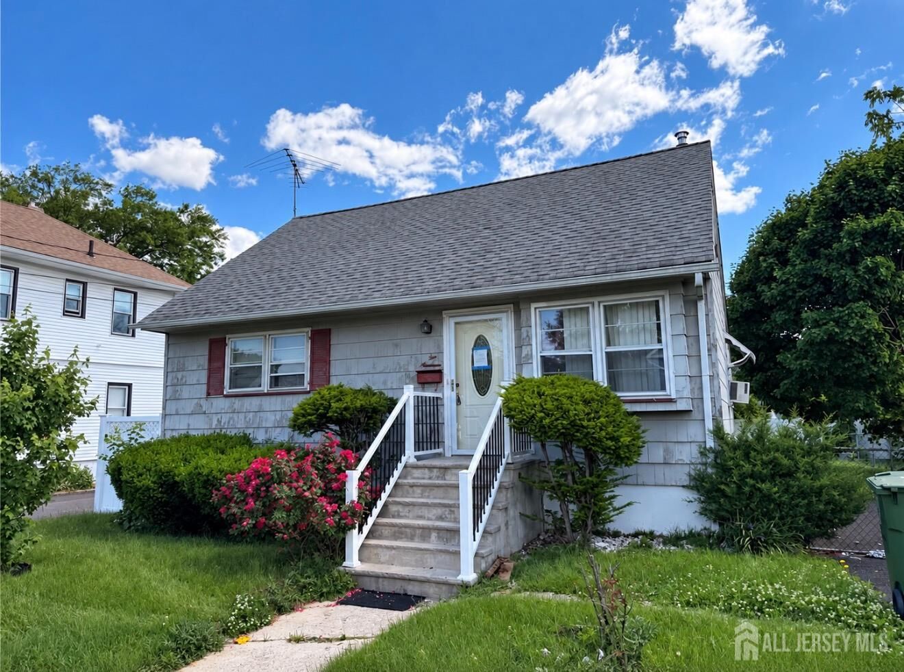 Property Photo:  219 Victory Street  NJ 07203 