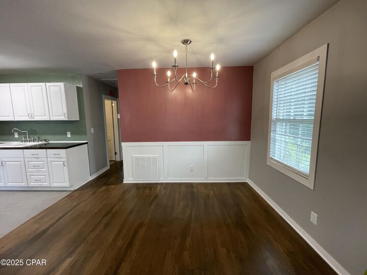 Property Photo:  1431 W 11th Street  FL 32401 