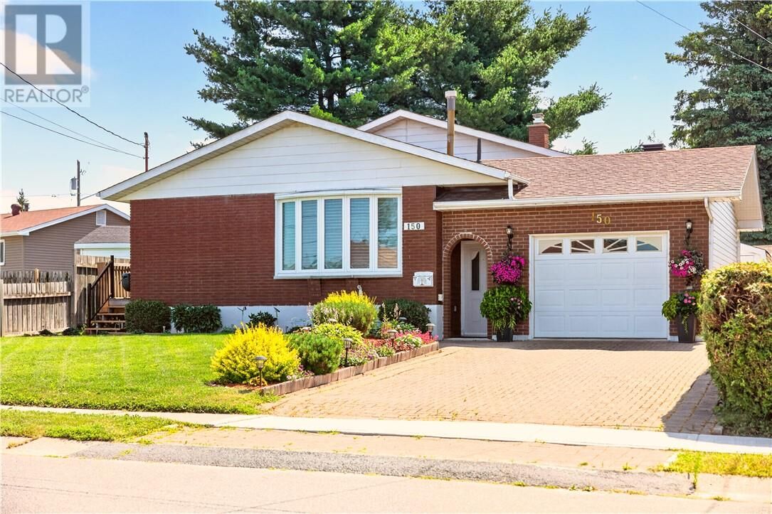 Property Photo:  150 Newton Crescent  ON P3L 1Z2 