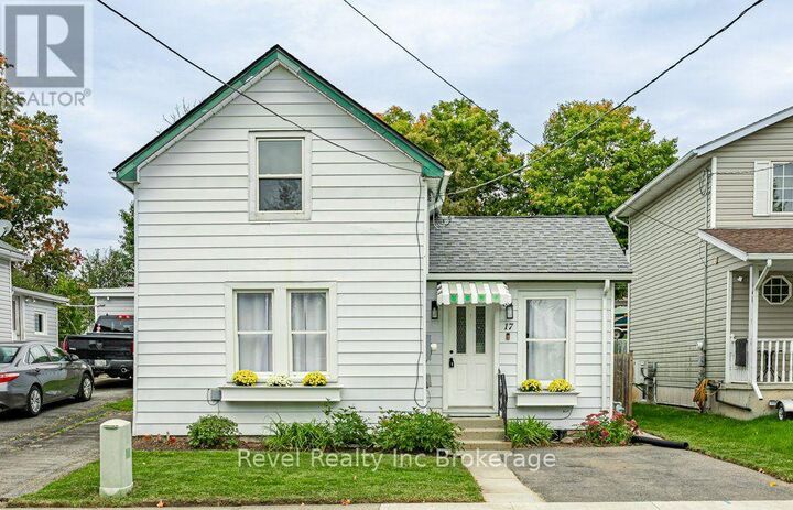 Property Photo: 17 Dover Street ON N4S 3L7