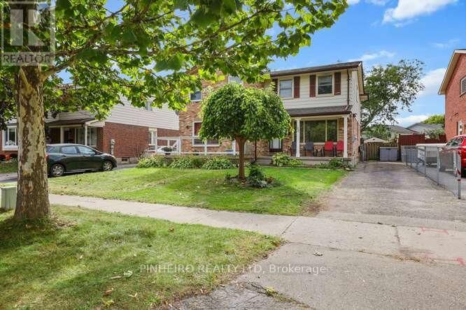 Property Photo:  122 Garland Lane  ON N5V 3K8 