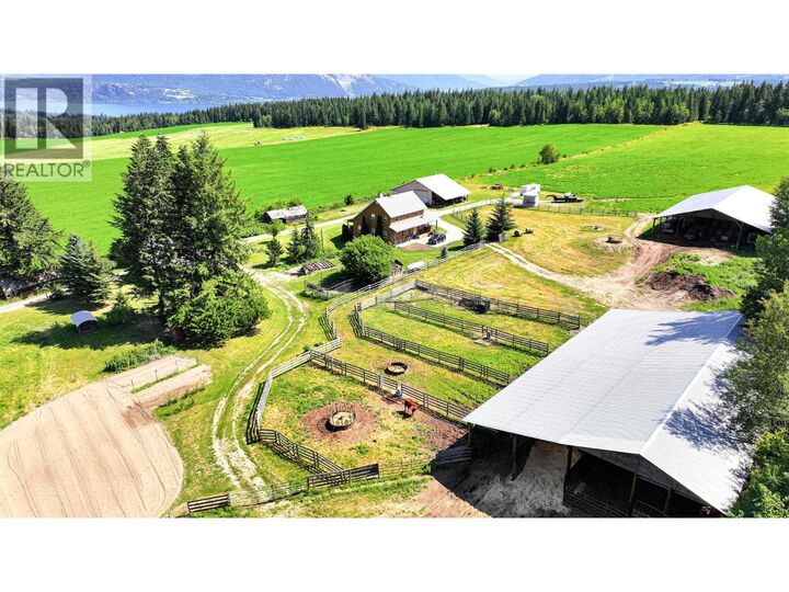 Property Photo:  2990 50 Street Northwest  BC V1E 4M2 