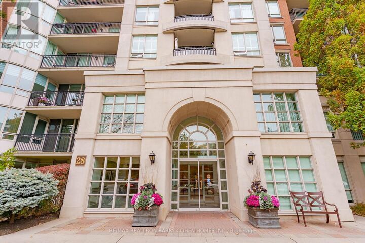 Property Photo:  28 William Carson Crescent 815  ON M2P 2H1 