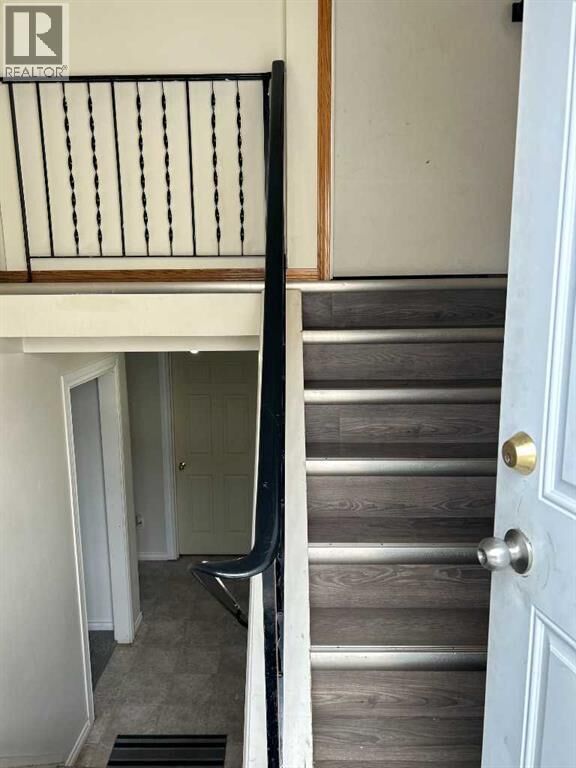 Property Photo:  52 Westbrook Crescent West  AB T1R 0A9 