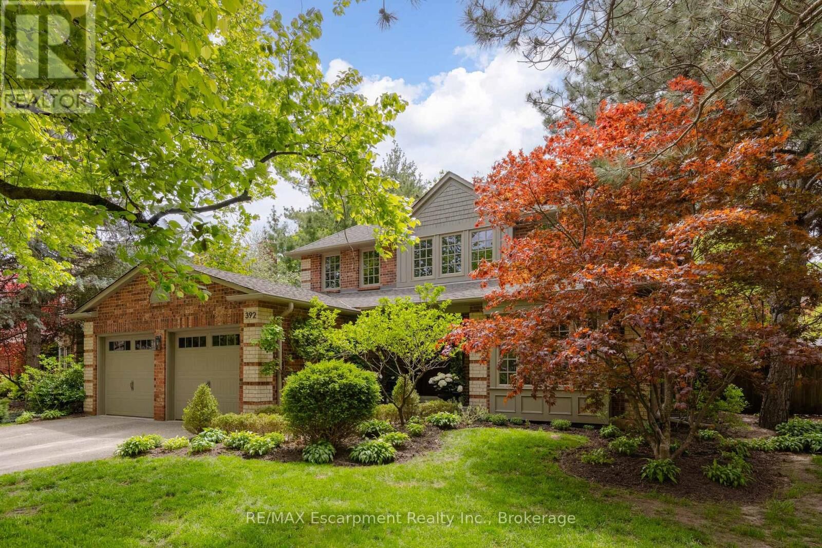 Property Photo: 392 Aspen Forest Drive ON L6J 6H5
