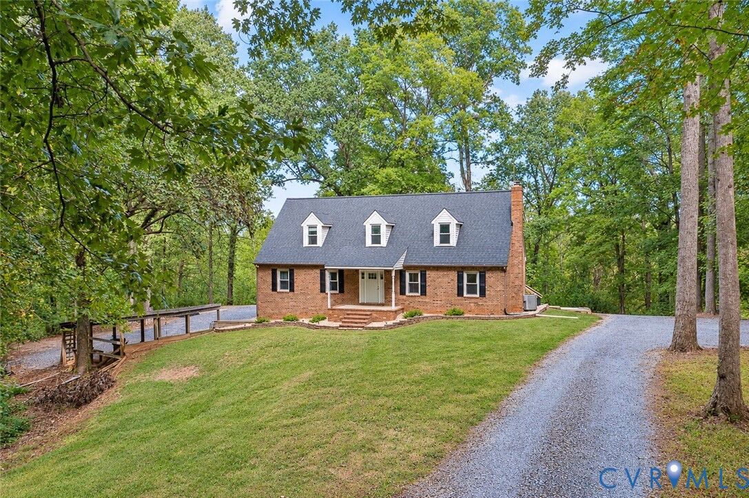 Property Photo:  17 River Walk  VA 23027 