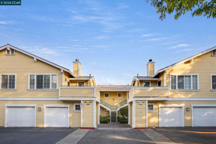 Property Photo:  124 Skyline Dr  CA 94583 