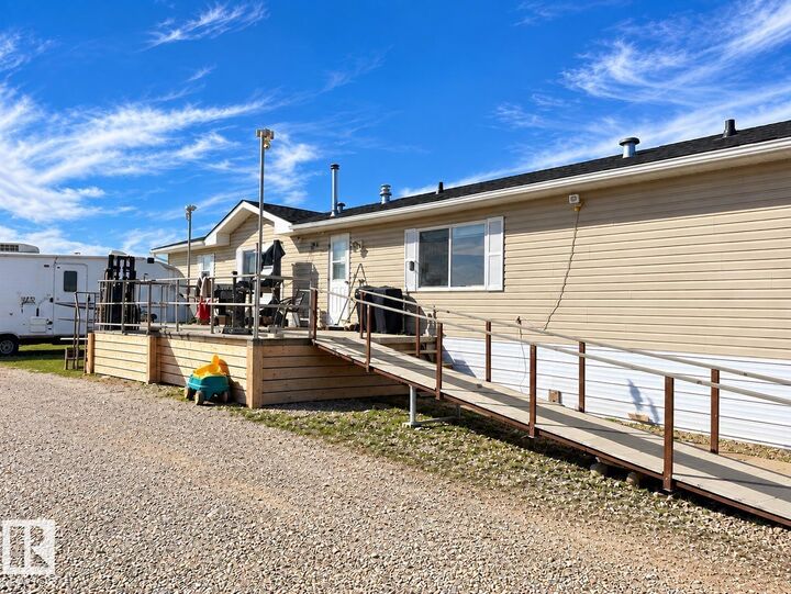 Property Photo: 53219 RR 145 Brookwood Estates 121 AB T9C 1T1