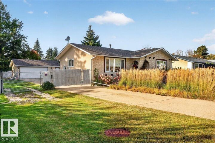 Property Photo:  5104 53 Street  AB T0A 0K0 